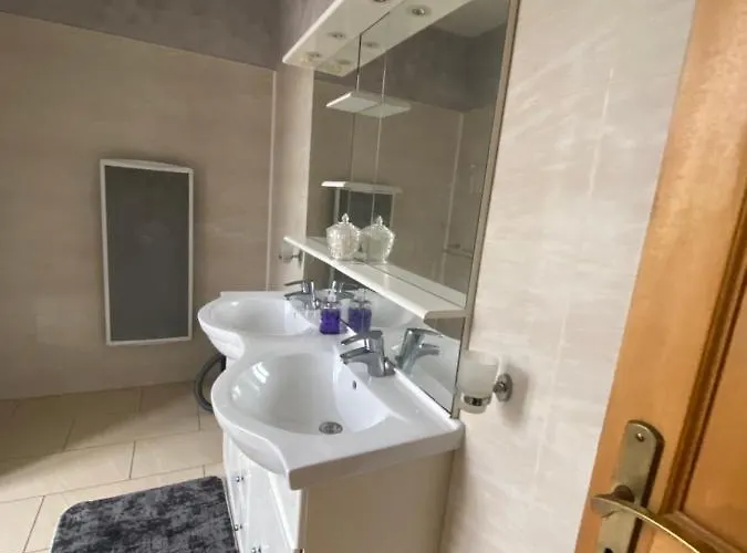 Maison Luxe Entier A